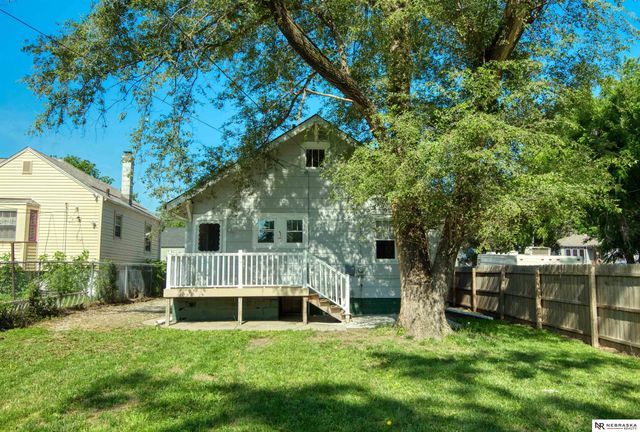 3325 N 41st Street, Omaha, NE 68111