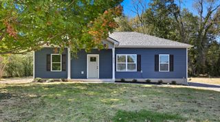 2736 Ann Dr, Clarksville, TN 37040