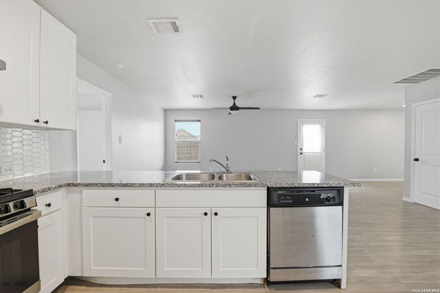 13640 Flock Pl, San Antonio, TX 78252