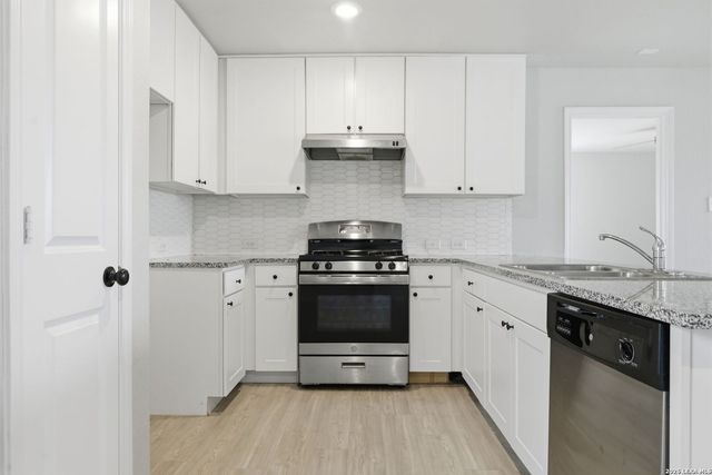 13640 Flock Pl, San Antonio, TX 78252