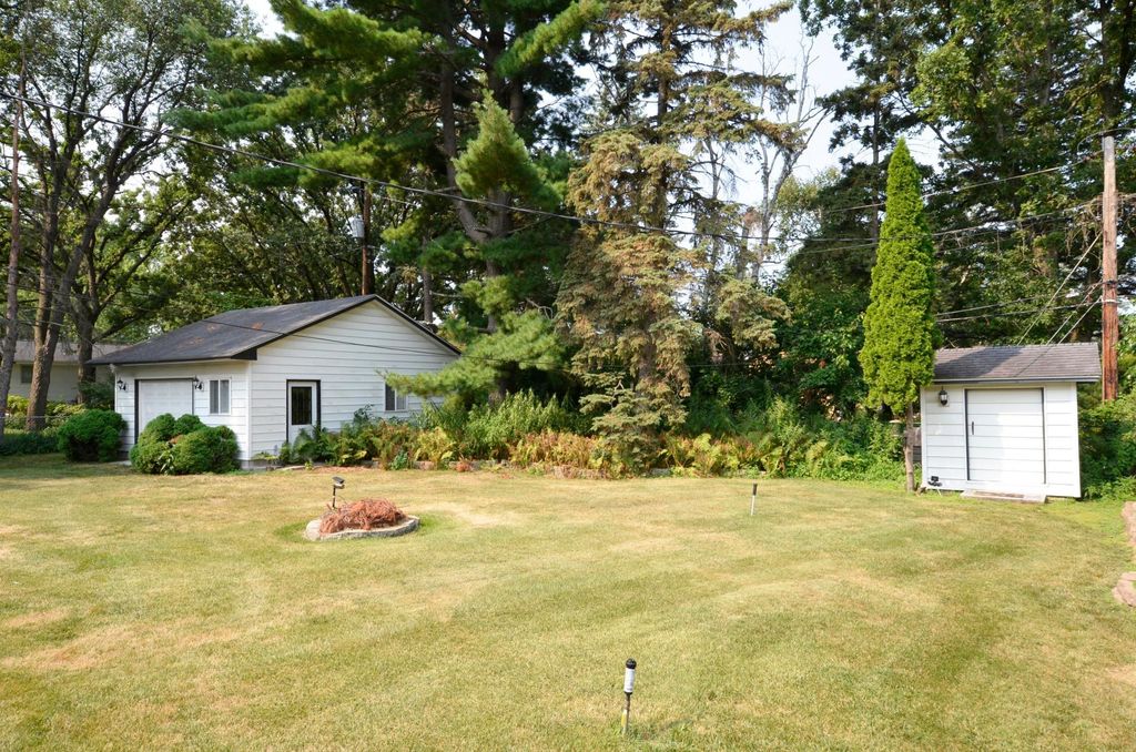 2226 Pleasant View Drive, New Brighton, MN 55112 — photo 5