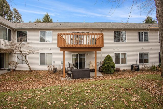 6825 Windwater Court 39, Norton Shores, MI 49444