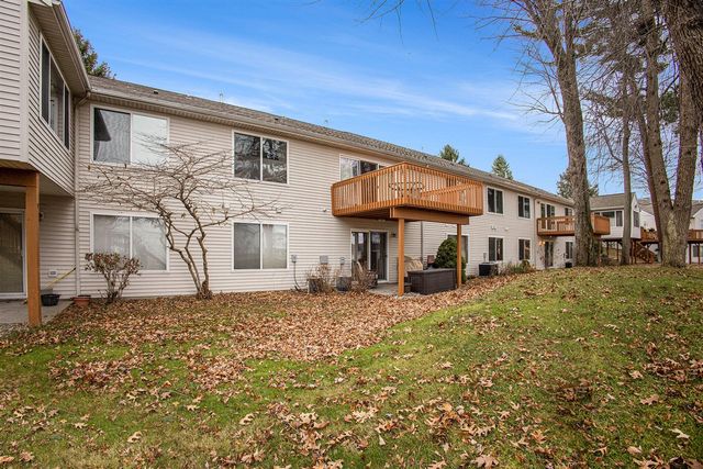 6825 Windwater Court 39, Norton Shores, MI 49444