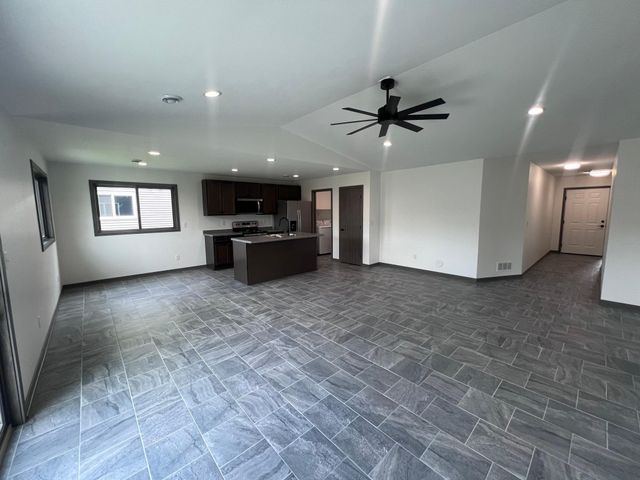 1425 Sunrise Avenue SE, Rochester, MN 55904