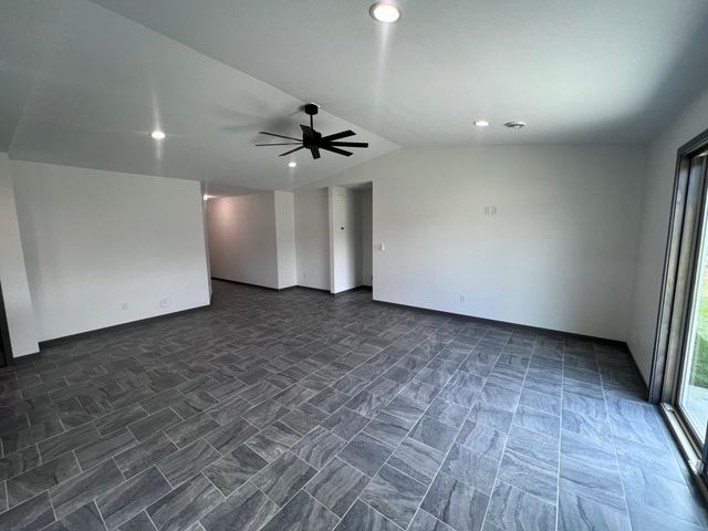 1425 Sunrise Avenue SE, Rochester, MN 55904