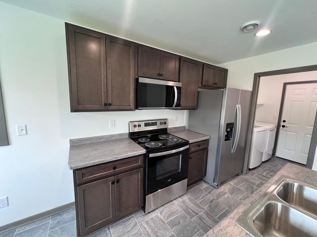 1425 Sunrise Avenue SE, Rochester, MN 55904