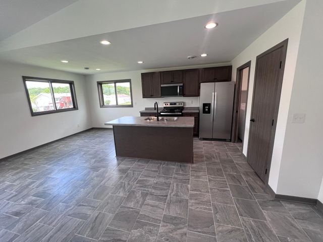 1425 Sunrise Avenue SE, Rochester, MN 55904