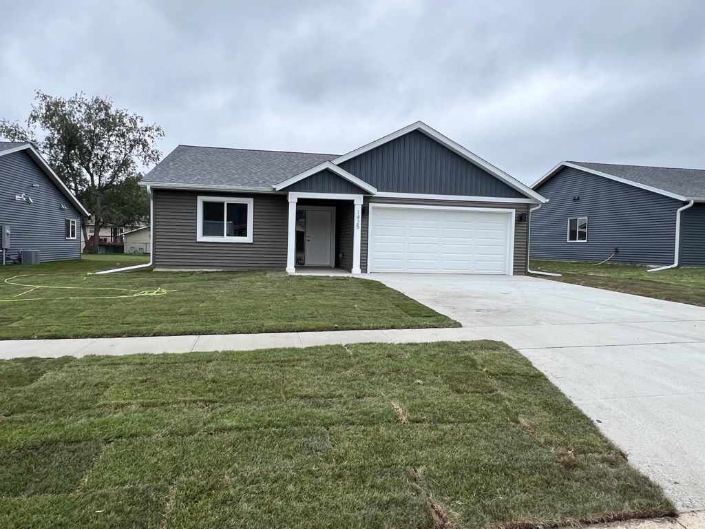 1425 Sunrise Avenue SE, Rochester, MN 55904