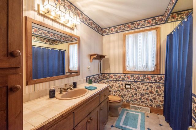 2640 APPIAN WAY, Green Bay, WI 54302