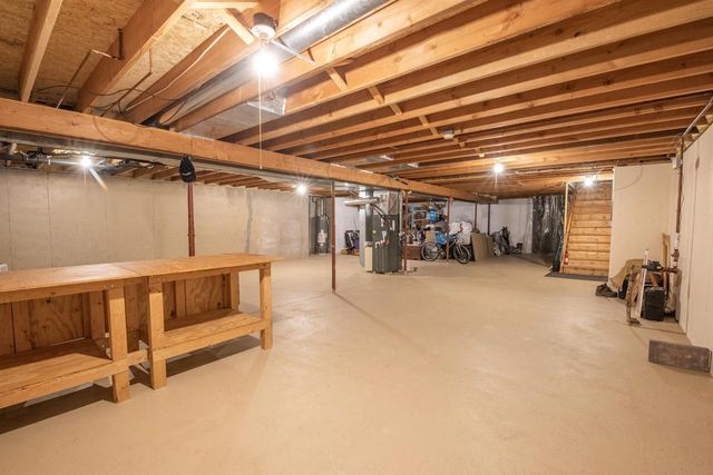 2640 APPIAN WAY, Green Bay, WI 54302