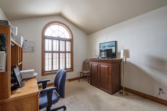 2640 APPIAN WAY, Green Bay, WI 54302