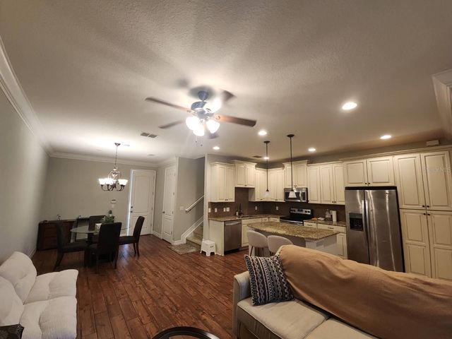 10052 EAGLE CREEK CENTER BOULEVARD, Orlando, FL 32832