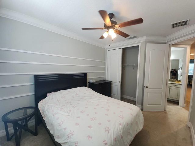 10052 EAGLE CREEK CENTER BOULEVARD, Orlando, FL 32832