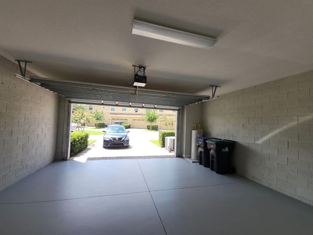 10052 EAGLE CREEK CENTER BOULEVARD, Orlando, FL 32832