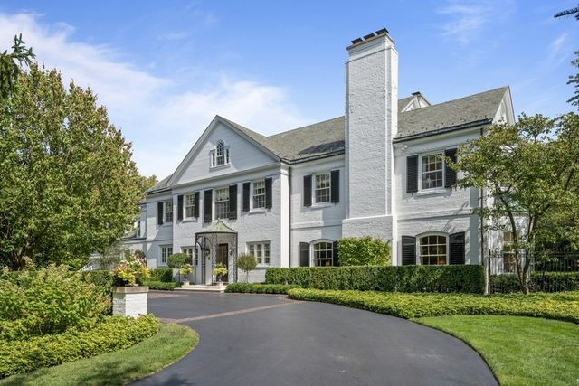 5 Woodley Road, Winnetka, IL 60093