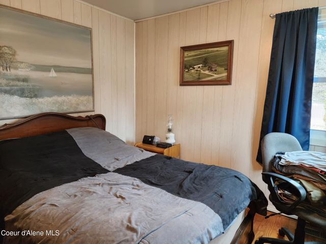 216 W Oak Ave, Osburn, ID 83849