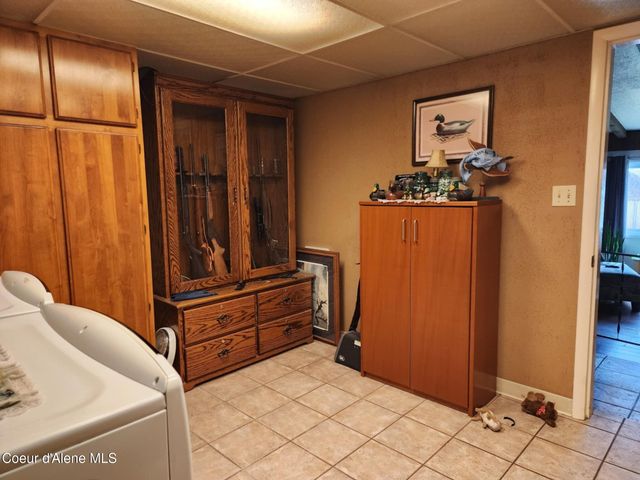 216 W Oak Ave, Osburn, ID 83849