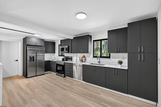 454 Dover Road, Jupiter, FL 33469