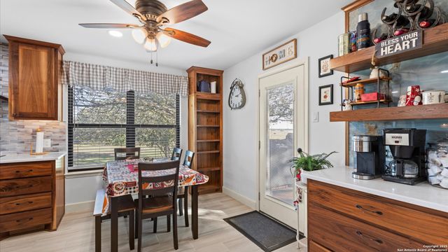 501 Rudeloff, Seguin, TX 78155