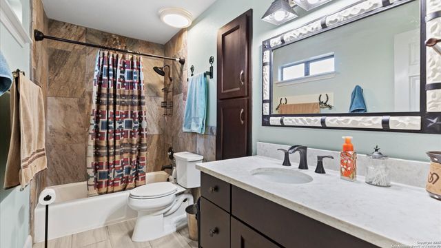 501 Rudeloff, Seguin, TX 78155