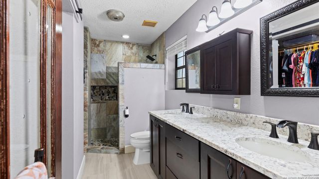 501 Rudeloff, Seguin, TX 78155