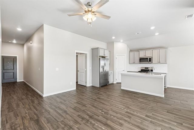 12008 Brinley Reign Drive, Yukon, OK 73099