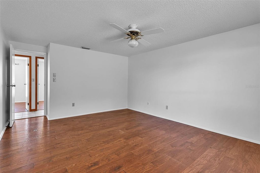 Image 17 of property listing at 6707 35TH AVENUE W, Bradenton, FL 34209