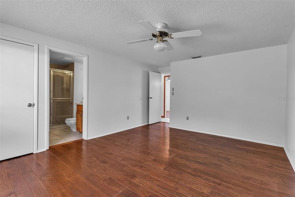Image 19 of property listing at 6707 35TH AVENUE W, Bradenton, FL 34209