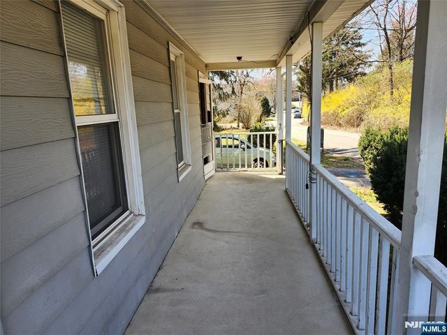 5 Locust Street, Haskell, NJ 07420