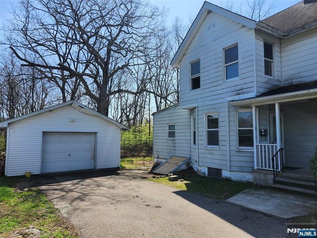 5 Locust Street, Haskell, NJ 07420