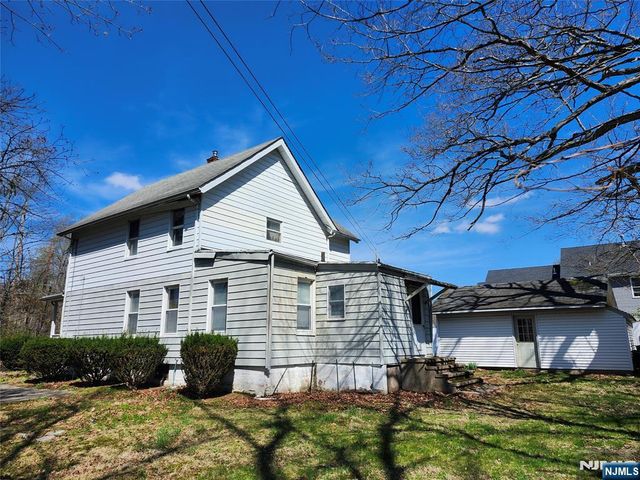 5 Locust Street, Haskell, NJ 07420
