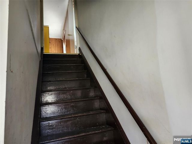 5 Locust Street, Haskell, NJ 07420