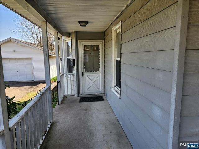 5 Locust Street, Haskell, NJ 07420