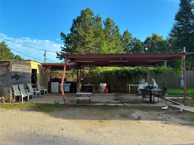 32 County Road 3405, Cleveland, TX 77327