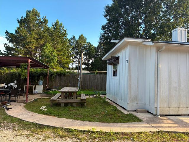 32 County Road 3405, Cleveland, TX 77327