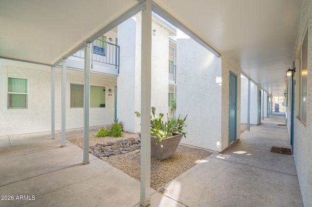 329 N 11TH Street 203, Phoenix, AZ 85006