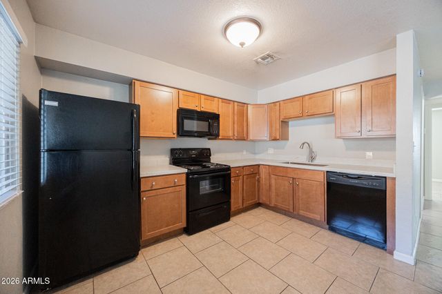 329 N 11TH Street 203, Phoenix, AZ 85006