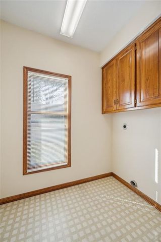 7640 N Lucerne Court, Kansas City, MO 64151