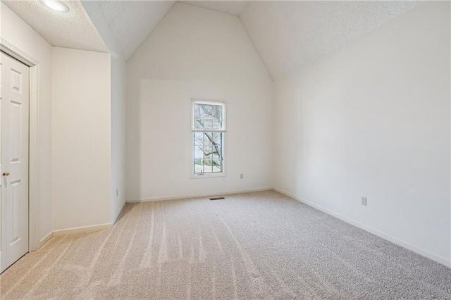 7640 N Lucerne Court, Kansas City, MO 64151