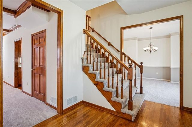 7640 N Lucerne Court, Kansas City, MO 64151