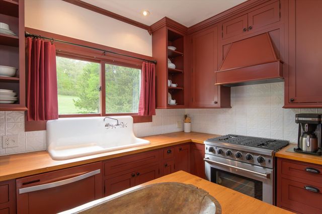 148 Townshend Road, Grafton, VT 05146