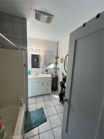 727 Oakford, East Los Angeles, CA 90022