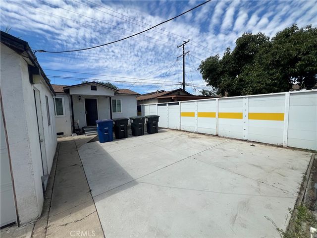 727 Oakford, East Los Angeles, CA 90022