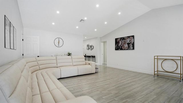 10131 Camelback Lane, Boca Raton, FL 33498