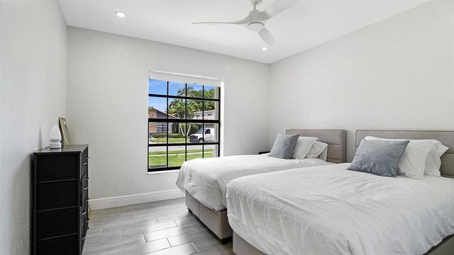 10131 Camelback Lane, Boca Raton, FL 33498