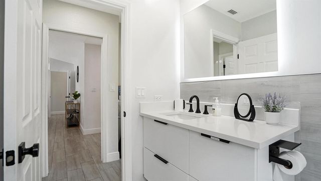 10131 Camelback Lane, Boca Raton, FL 33498