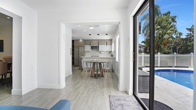 10131 Camelback Lane, Boca Raton, FL 33498
