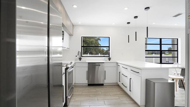 10131 Camelback Lane, Boca Raton, FL 33498