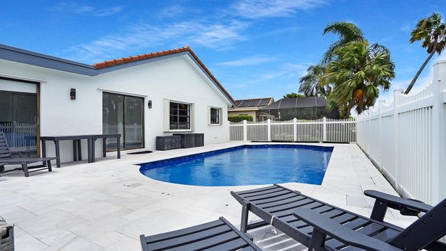 10131 Camelback Lane, Boca Raton, FL 33498