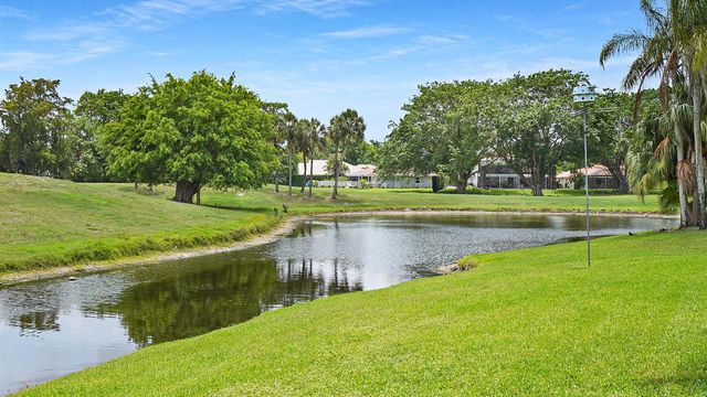 10131 Camelback Lane, Boca Raton, FL 33498